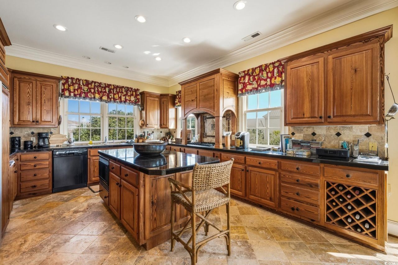 160 Colony Point Dr.  Photo 7