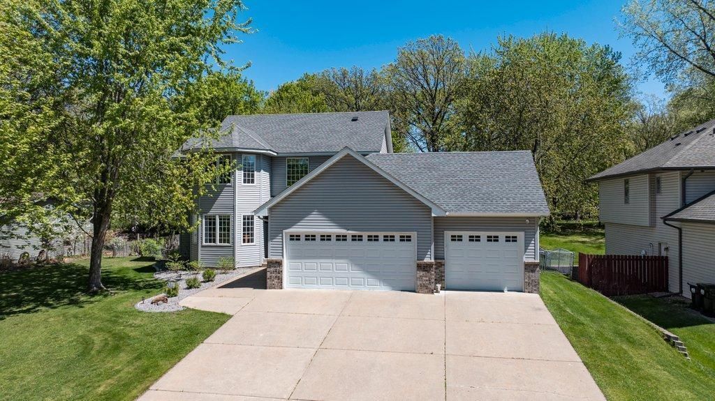 9967 Egret Boulevard NW Coon Rapids, MN 55433