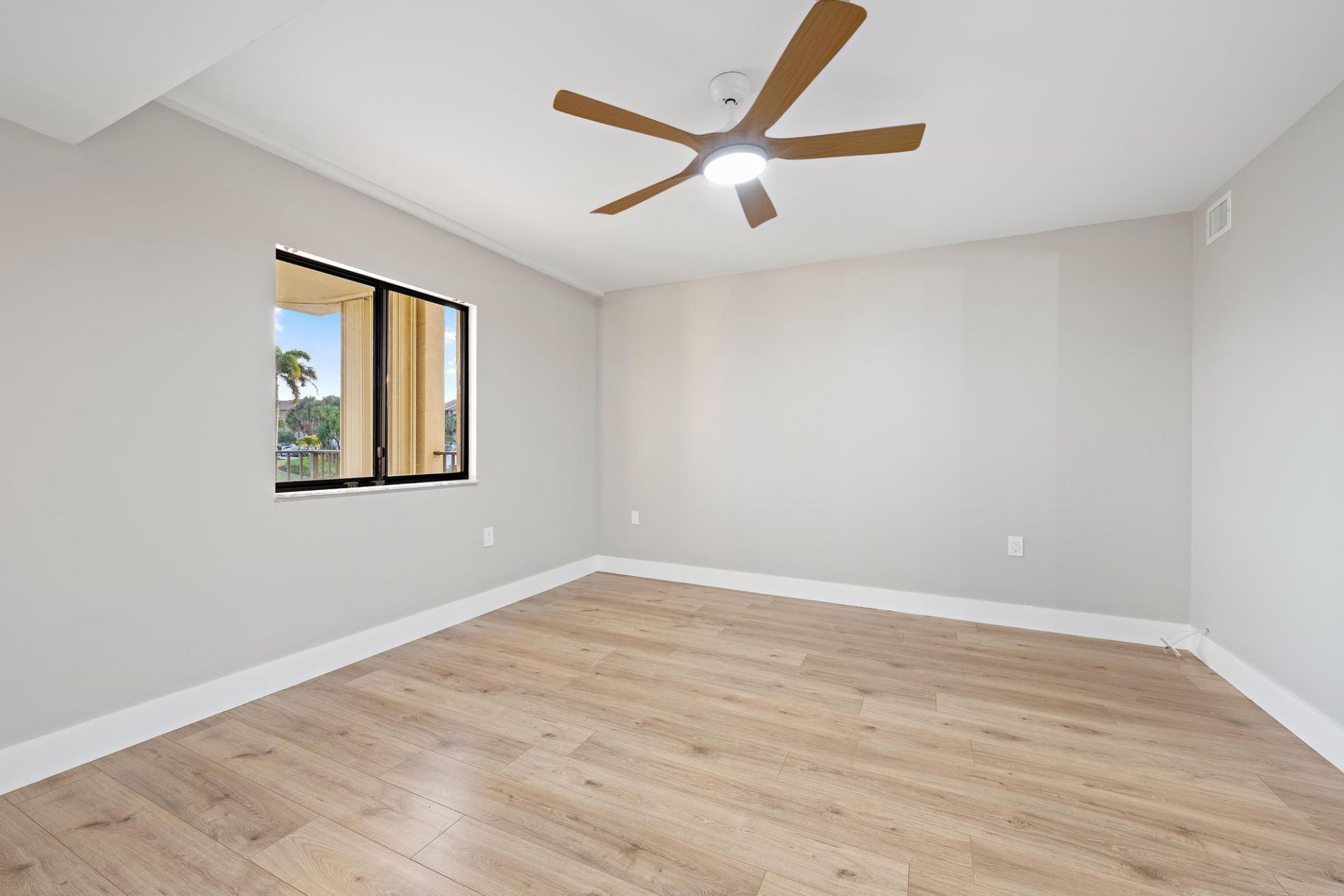 1601 Marina Isle Way, Unit 106, Jupiter, FL 33477 Photo