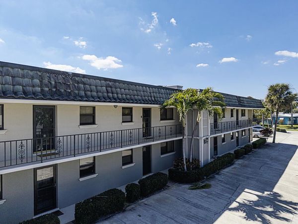 714 Northlake Court, Unit 208, North Palm Beach, FL 33408