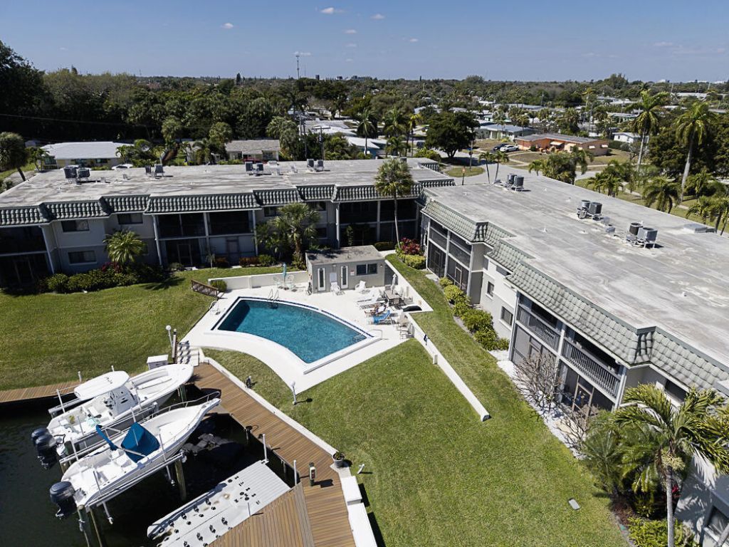 714 Northlake Court, Unit 208, North Palm Beach, FL 33408 Photo