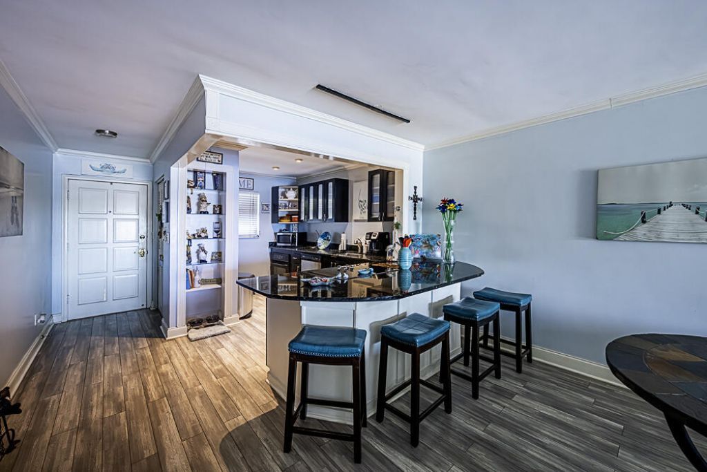 714 Northlake Court, Unit 208, North Palm Beach, FL 33408 Photo