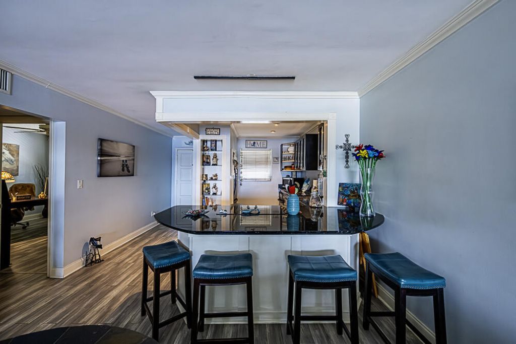 714 Northlake Court, Unit 208, North Palm Beach, FL 33408 Photo