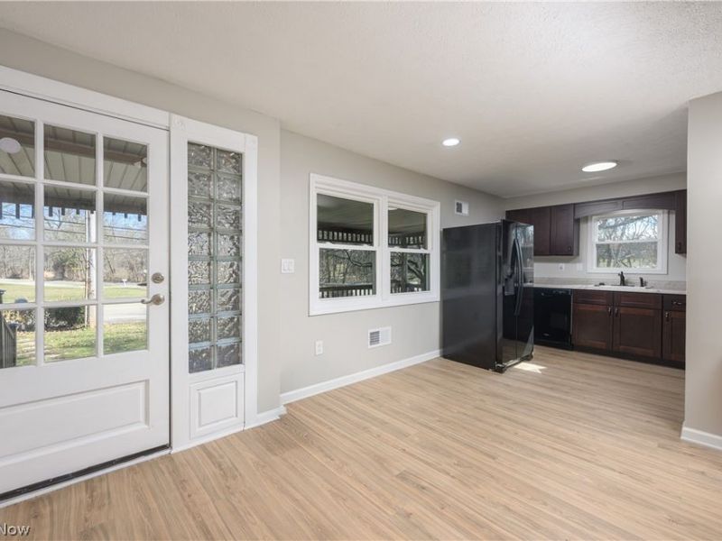 680 E State Street , Barberton, OH 44203 Photo 24