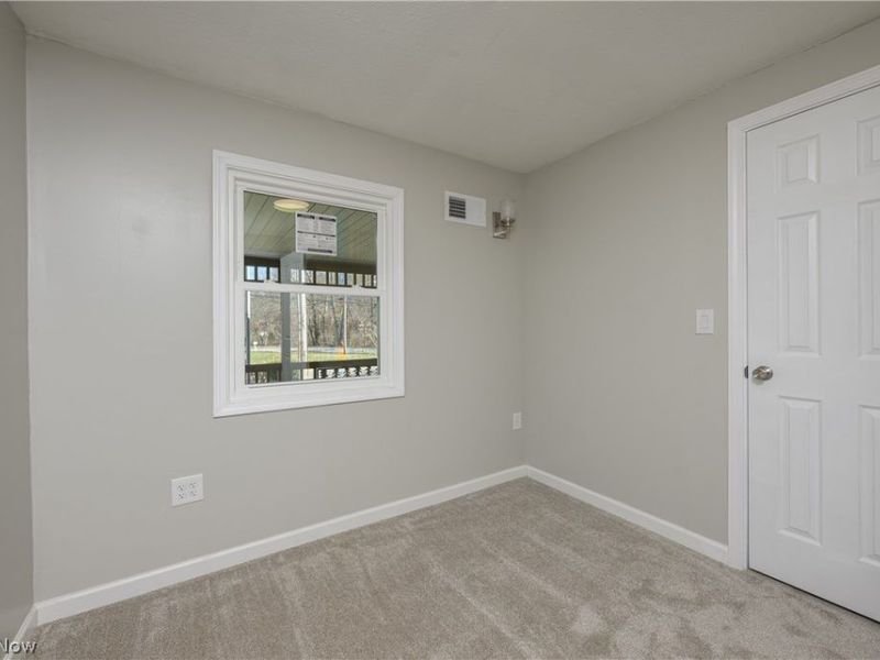 680 E State Street , Barberton, OH 44203 Photo 32