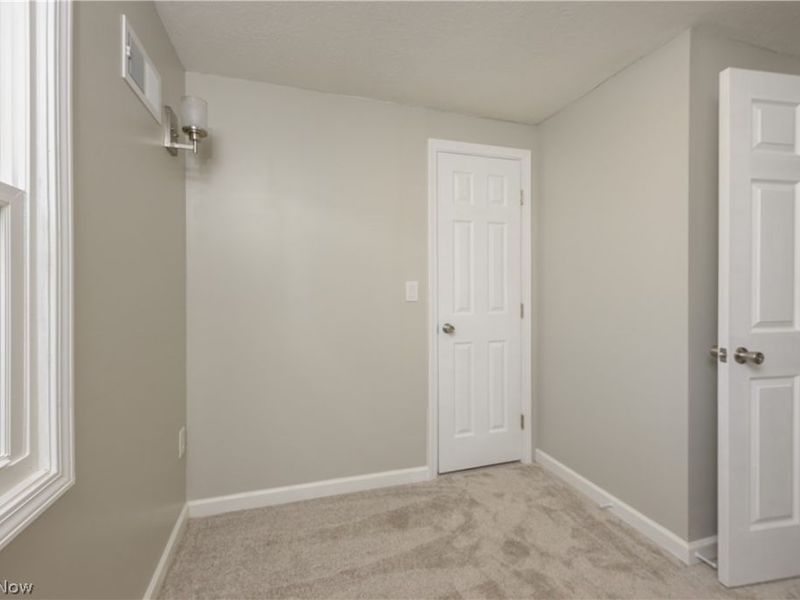 680 E State Street , Barberton, OH 44203 Photo 33