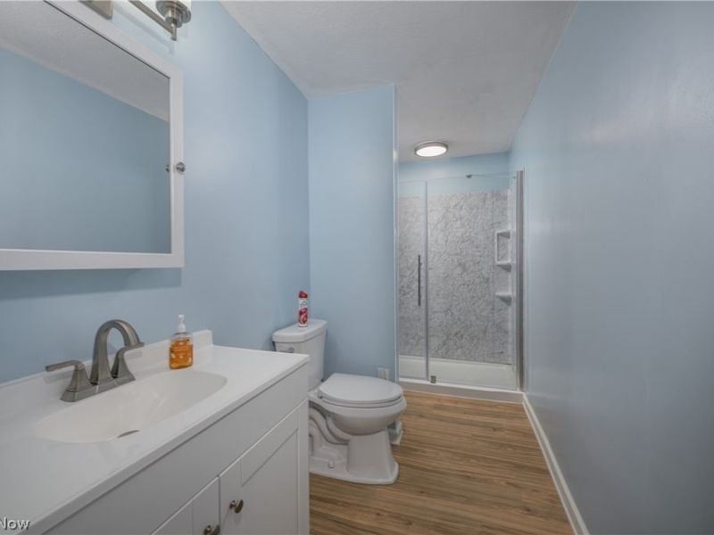 680 E State Street , Barberton, OH 44203 Photo 36