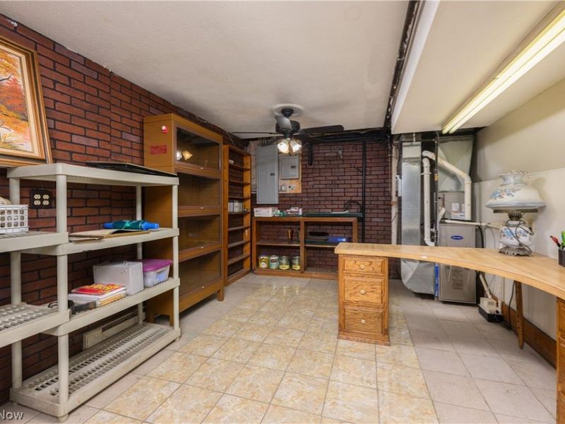 680 E State Street , Barberton, OH 44203 Photo 39