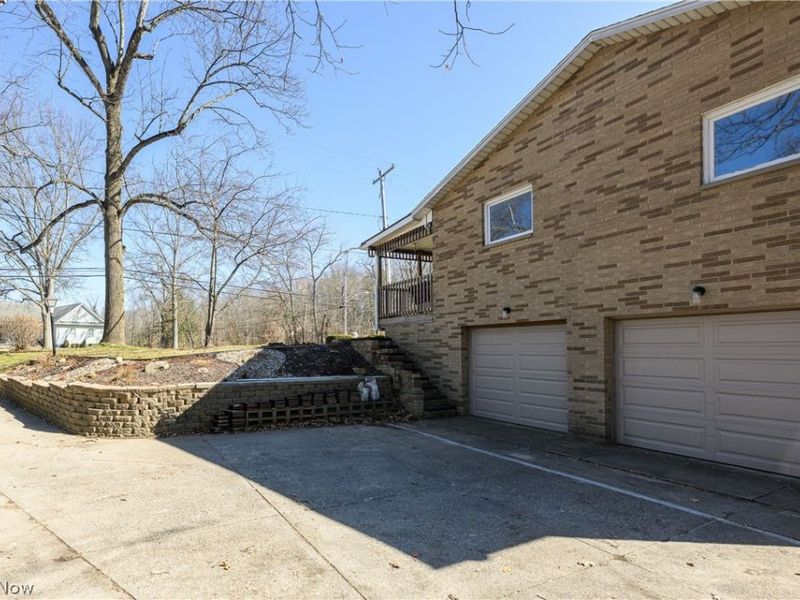 680 E State Street , Barberton, OH 44203 Photo 4