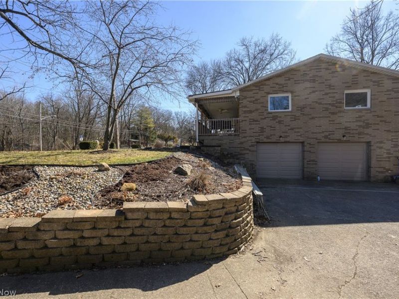 680 E State Street , Barberton, OH 44203 Photo 5