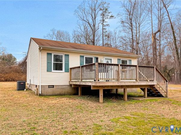 451 Southside Lane , Dunnsville, VA 22454