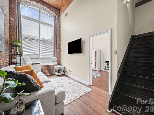 201 S Hoskins Road, Unit 129, Charlotte, NC 28208