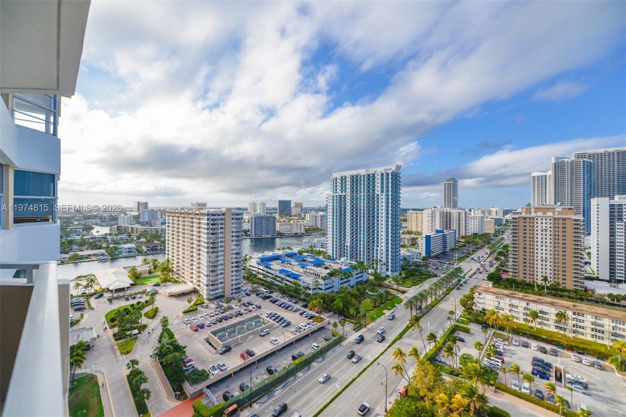 1980 S Ocean Dr, Unit 21M, Hallandale Beach, FL 33009 Photo