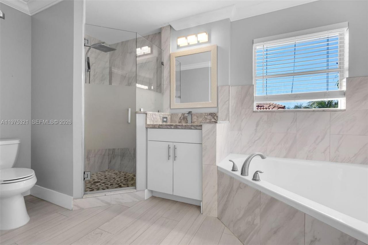 19249 NW 13th St , Unit 1, Pembroke Pines, FL 33029 Photo