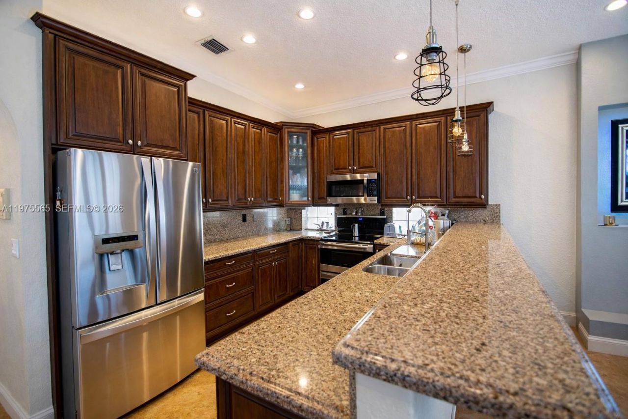 15542 SW 112th Dr, Miami, FL 33196 Photo