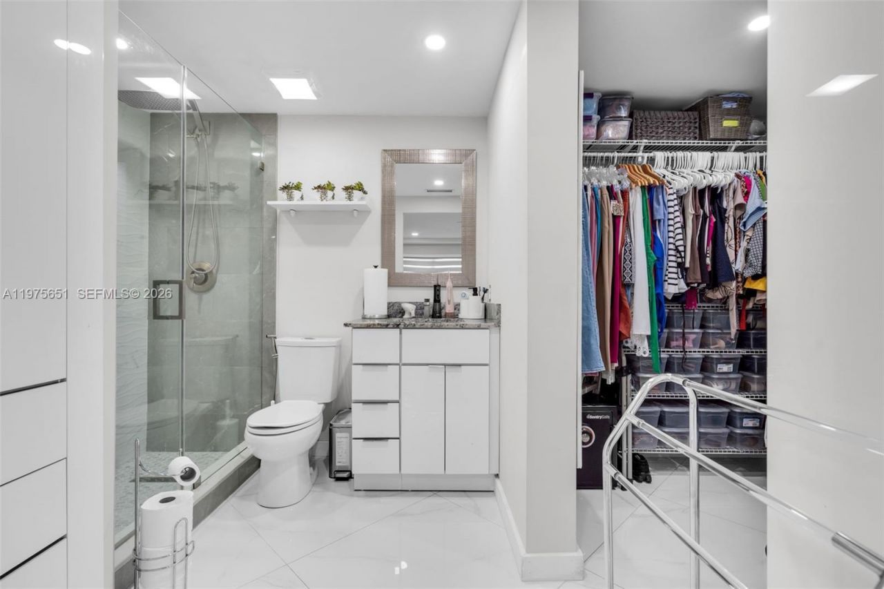 18111 NW 68th Ave, Unit G104, Hialeah, FL 33015 Photo