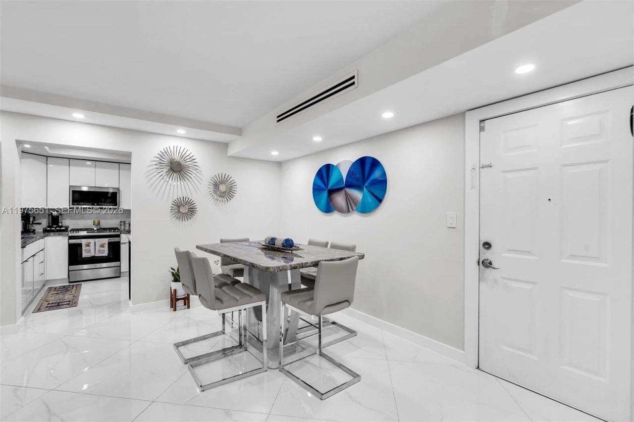 18111 NW 68th Ave, Unit G104, Hialeah, FL 33015 Photo