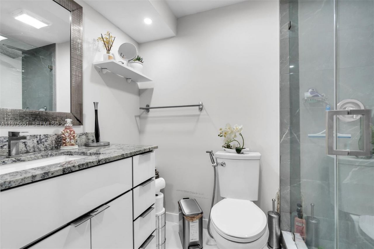 18111 NW 68th Ave, Unit G104, Hialeah, FL 33015 Photo
