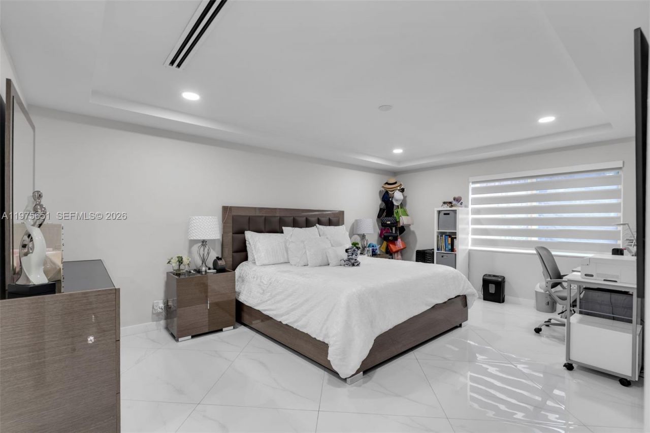 18111 NW 68th Ave, Unit G104, Hialeah, FL 33015 Photo