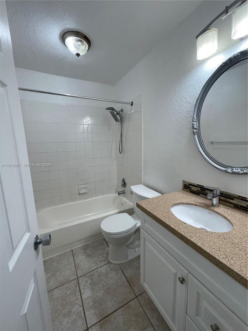 821 NW 46th Ave, Unit 821, Plantation, FL 33317 Photo
