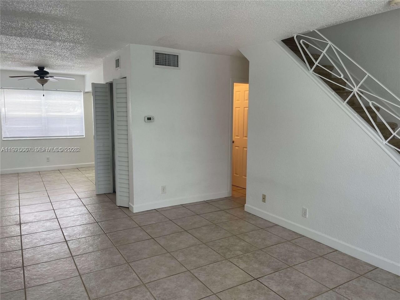 821 NW 46th Ave, Unit 821, Plantation, FL 33317 Photo