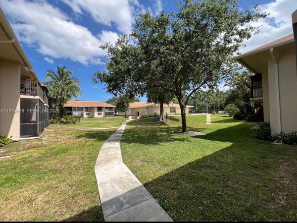 5981 Washington St, Unit 219, Hollywood, FL 33023