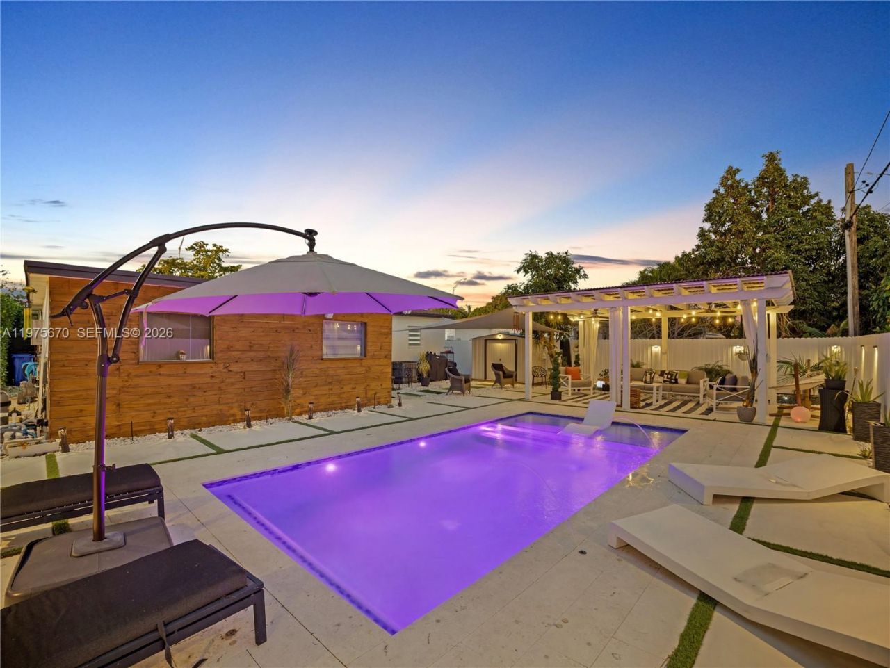 920 NE 159th St , North Miami Beach, FL 33162 Photo