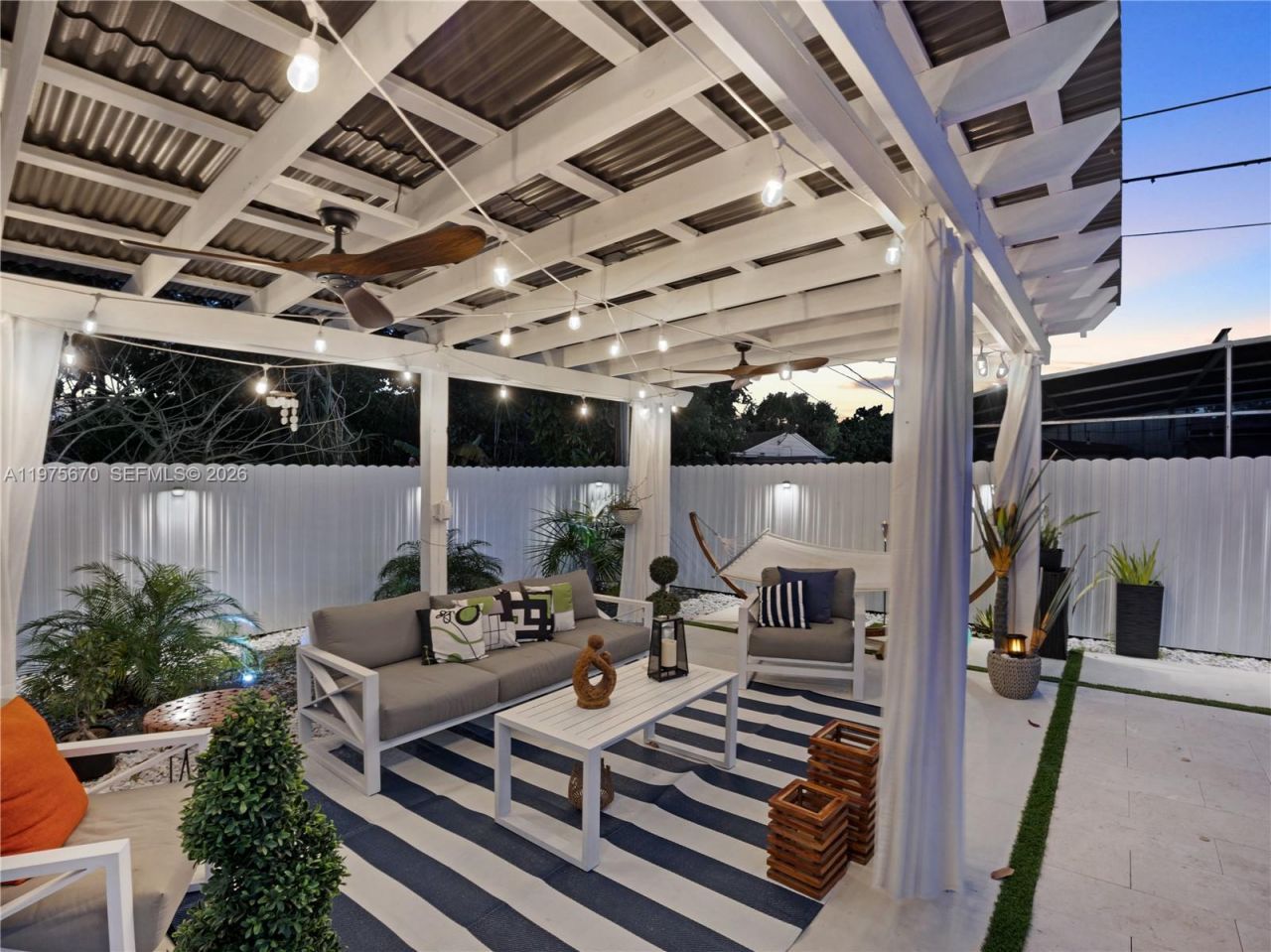 920 NE 159th St , North Miami Beach, FL 33162 Photo