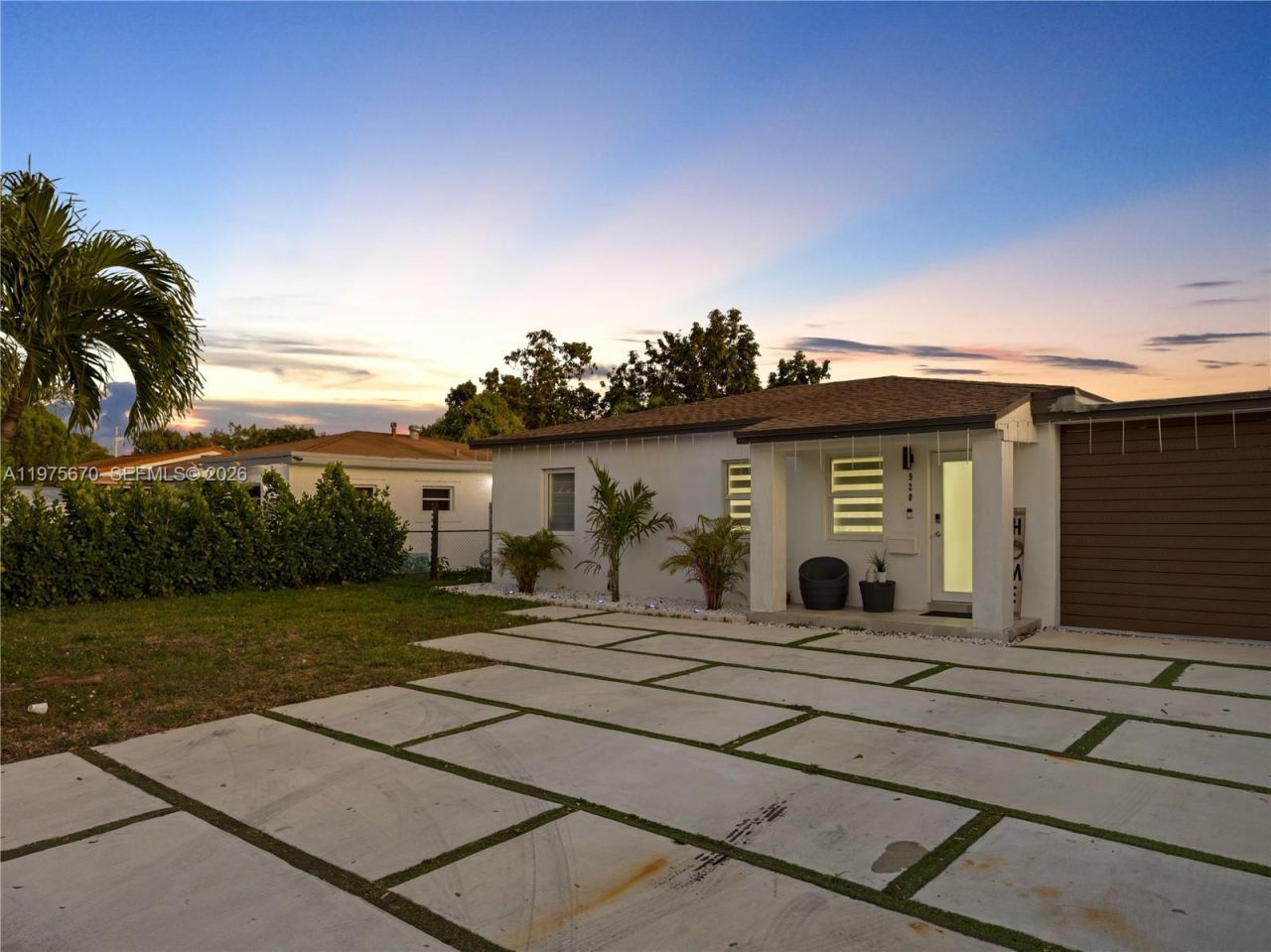 920 NE 159th St , North Miami Beach, FL 33162 Photo