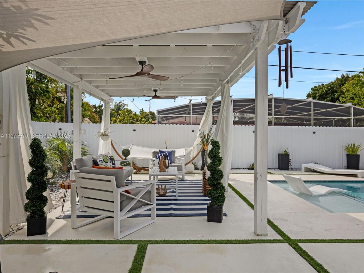 920 NE 159th St , North Miami Beach, FL 33162 Photo