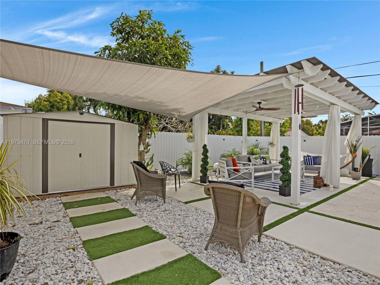 920 NE 159th St , North Miami Beach, FL 33162 Photo