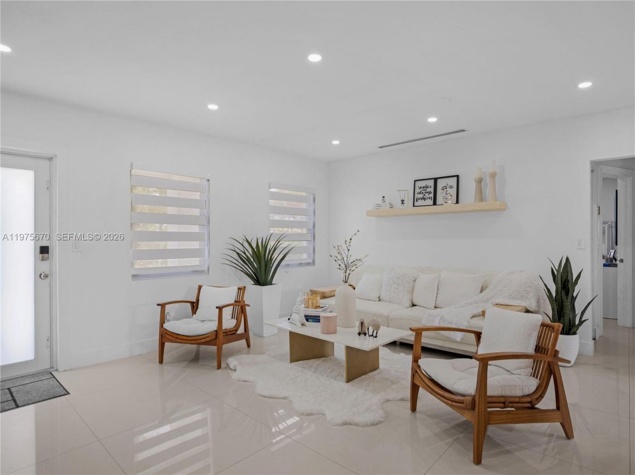 920 NE 159th St , North Miami Beach, FL 33162 Photo