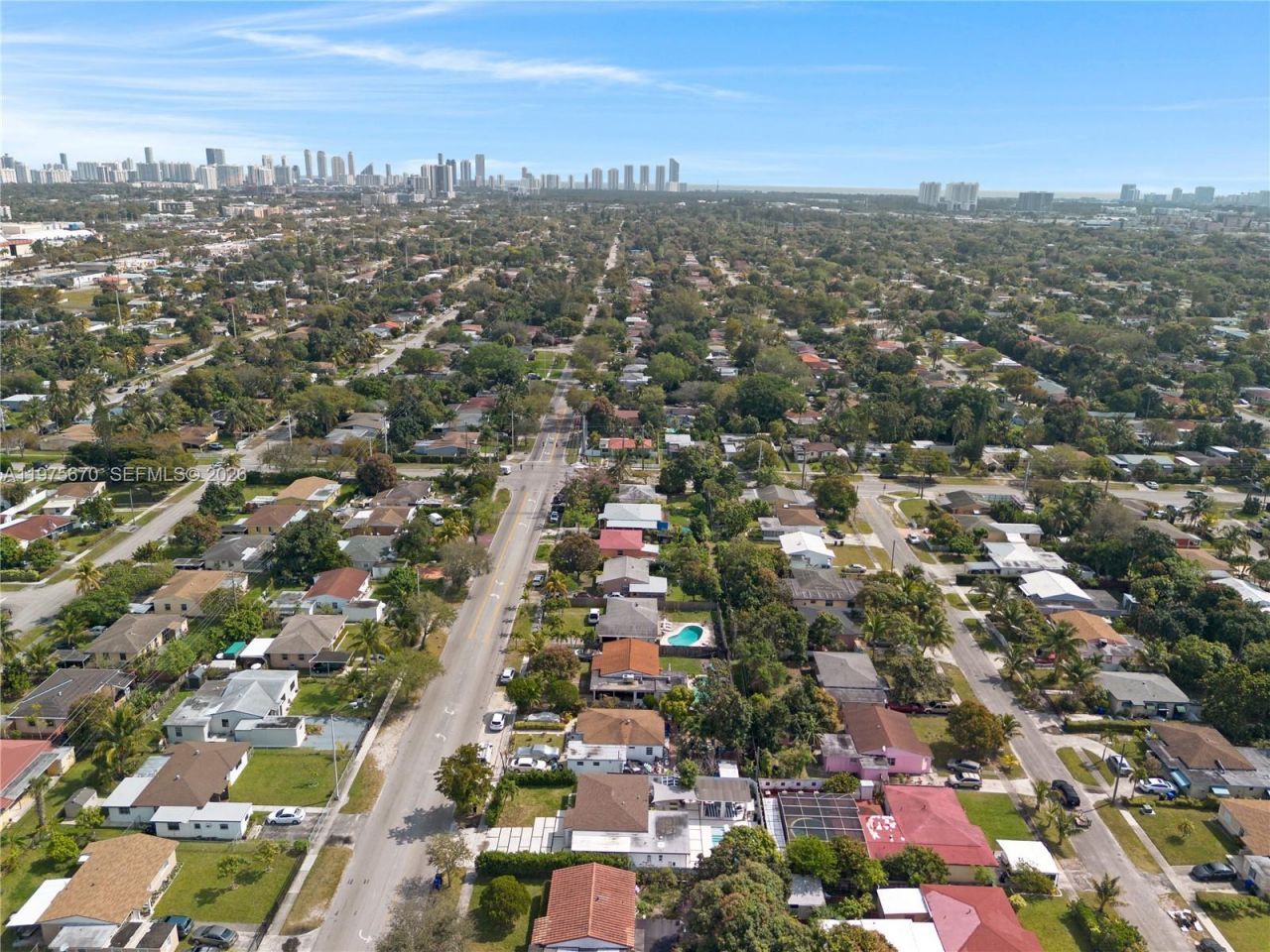 920 NE 159th St , North Miami Beach, FL 33162 Photo