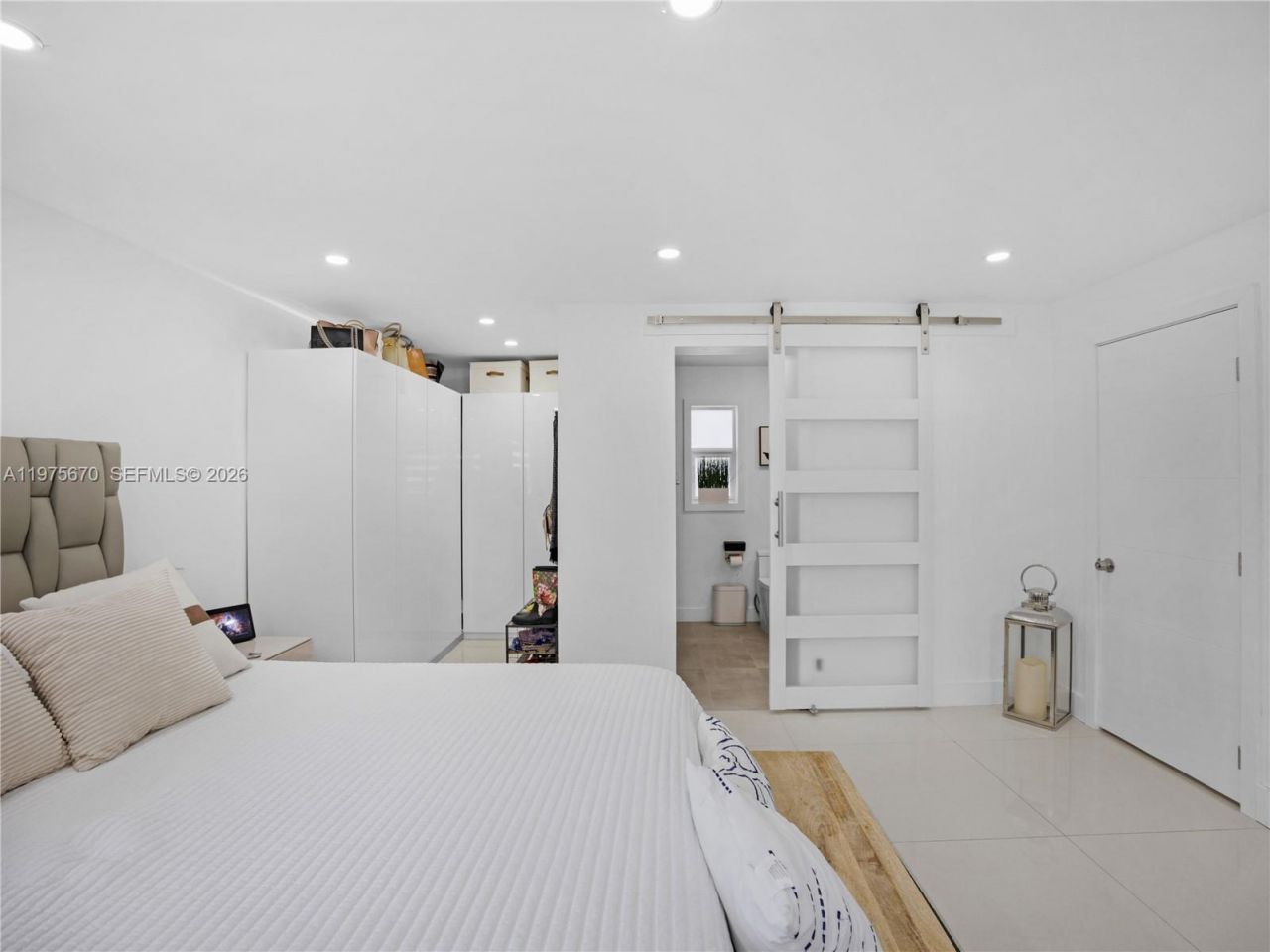 920 NE 159th St , North Miami Beach, FL 33162 Photo