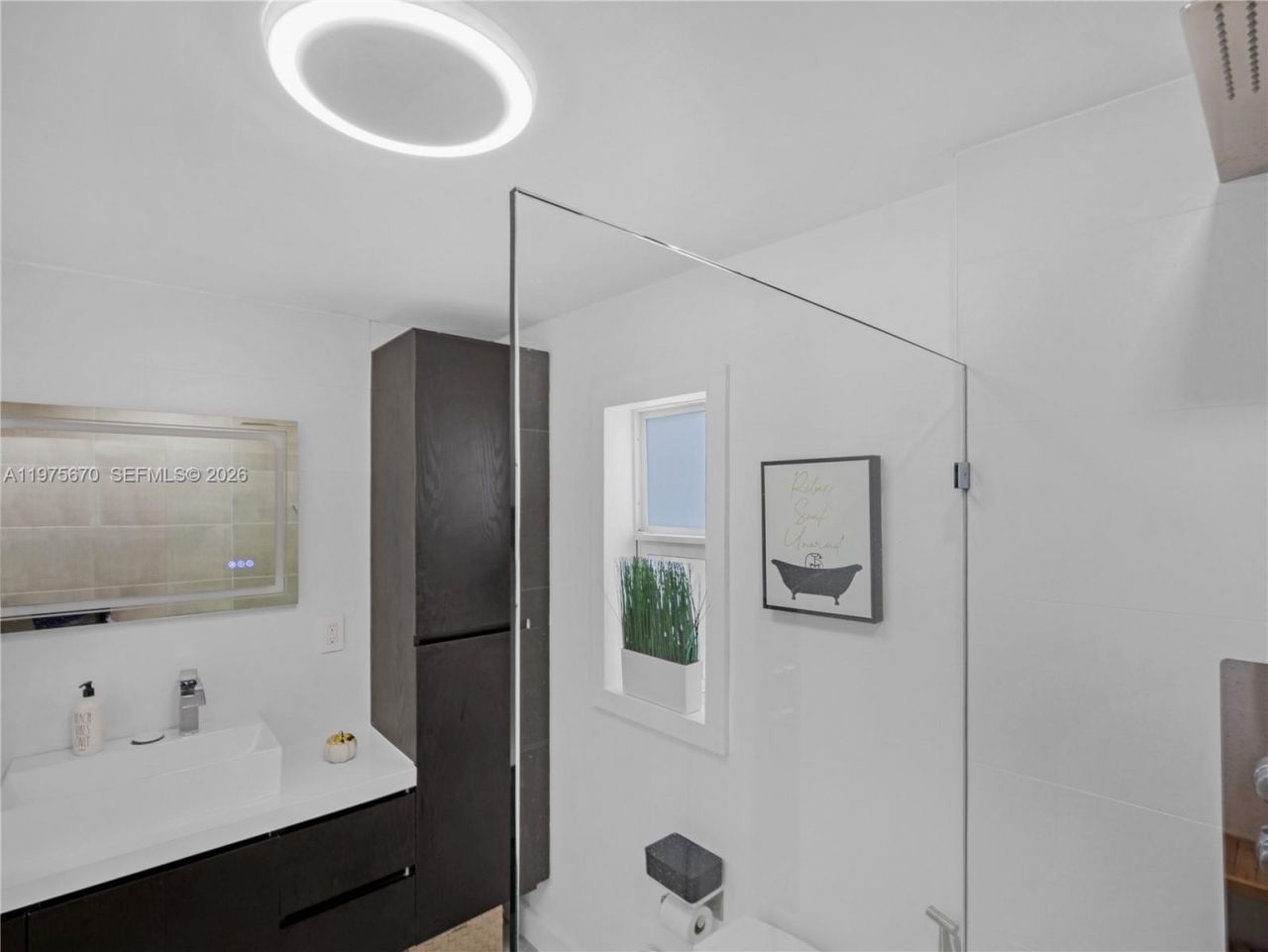 920 NE 159th St , North Miami Beach, FL 33162 Photo