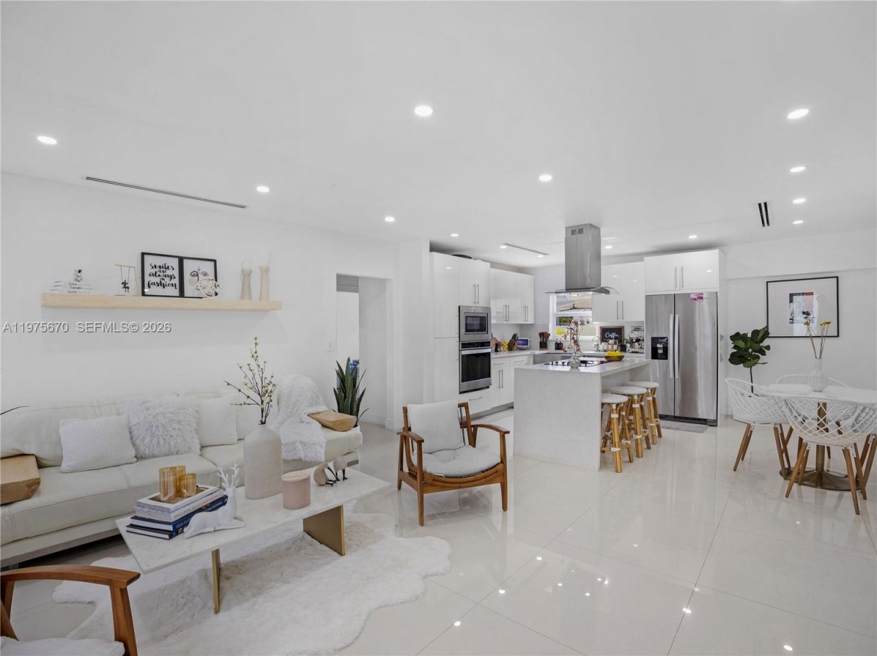 920 NE 159th St , North Miami Beach, FL 33162 Photo