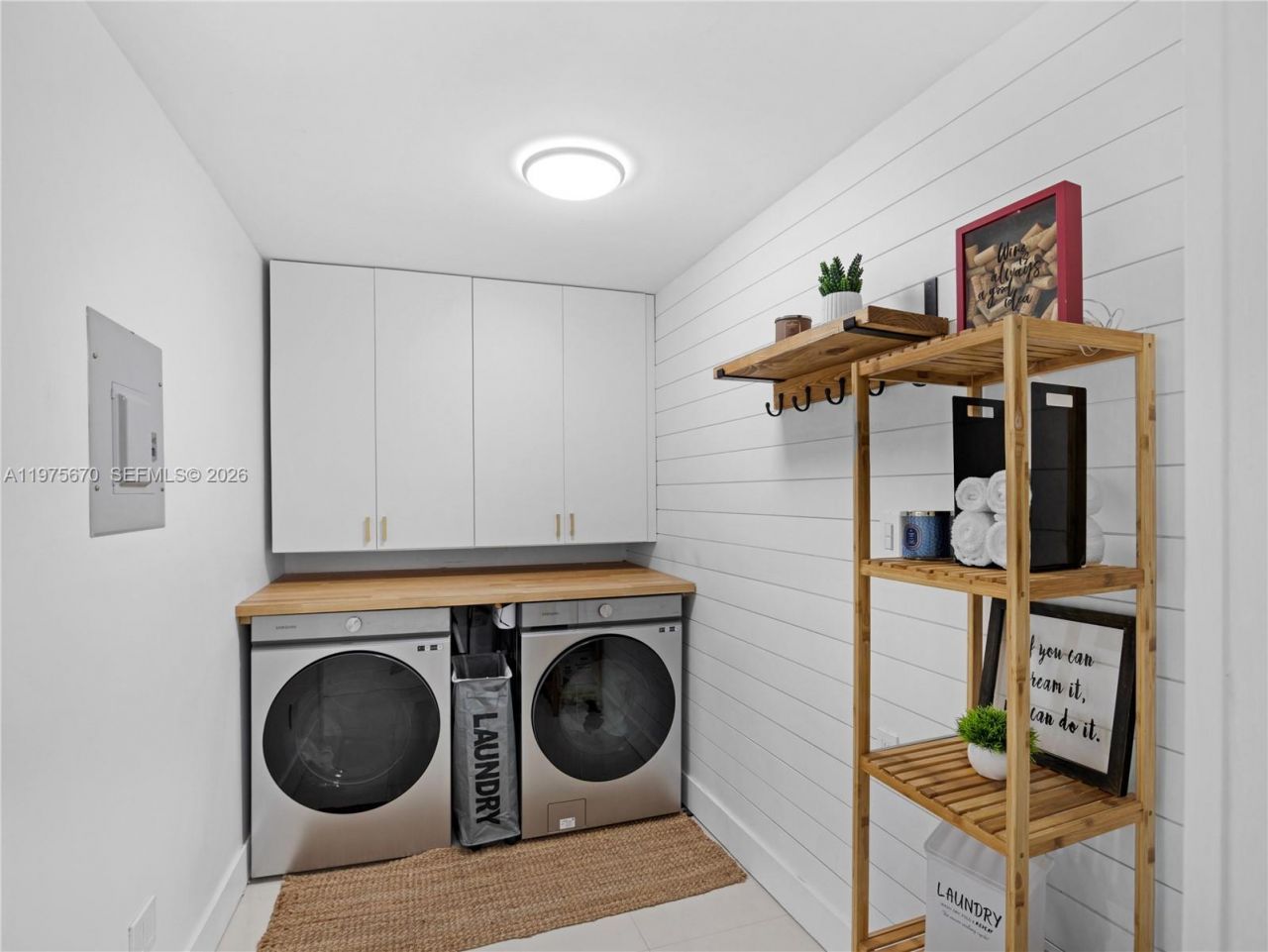 920 NE 159th St , North Miami Beach, FL 33162 Photo