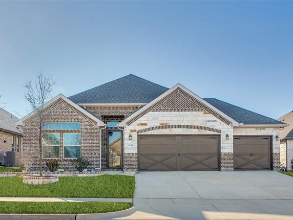1302 Axis Deer Road, Arlington, TX 76002
