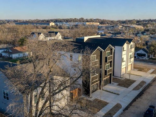 2808 Guymon Street, Dallas, TX 75212