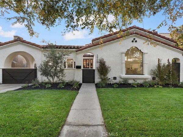 3905 Roxton Avenue, Los Angeles, CA 90008