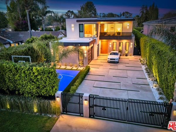 15743 Hesby Street, Encino, CA 91436