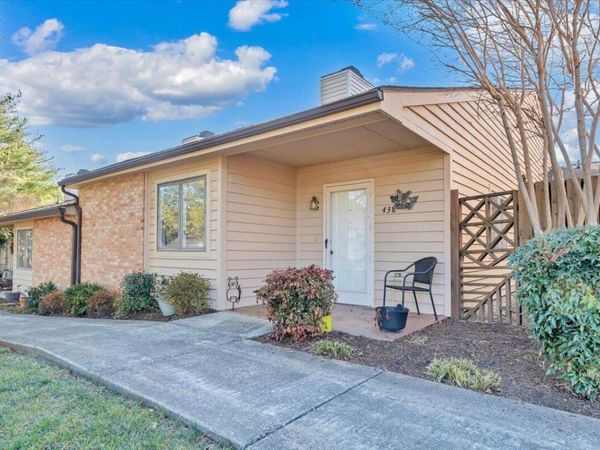 438 Windward DR , Roanoke, VA 24018