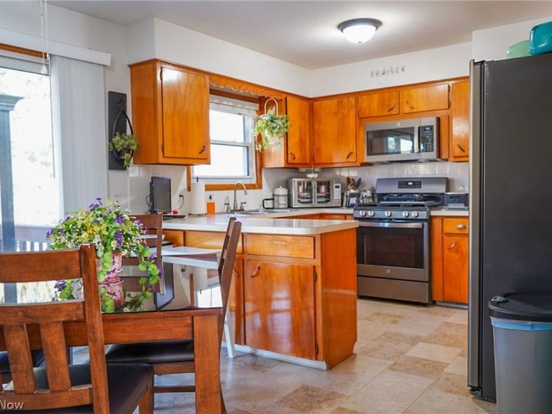 4769 Cherimoya Avenue , Akron, OH 44319 Photo 6