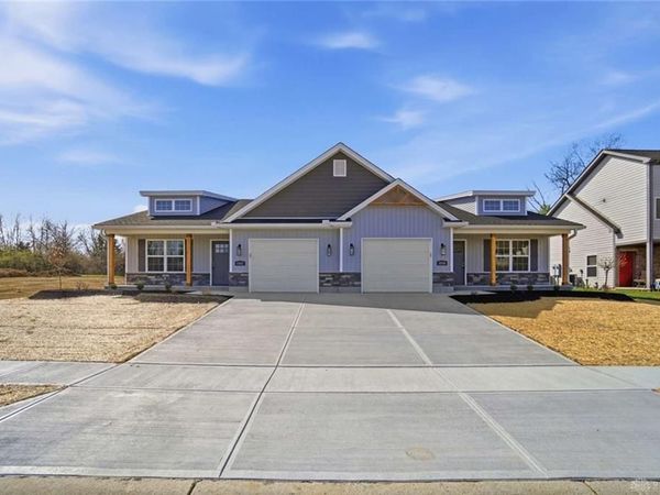 2056 Pine Forest Drive, Miamisburg, OH 45342