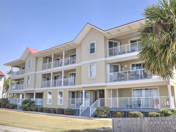 7464 Sunset Harbor Dr, Unit 131, Navarre Beach, FL 32566