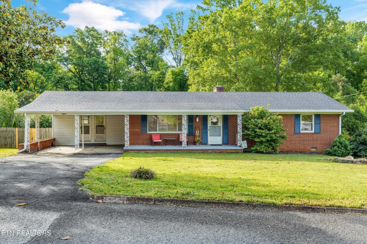 1024 Lancewood Drive, Knoxville, TN 37920 Main Photo