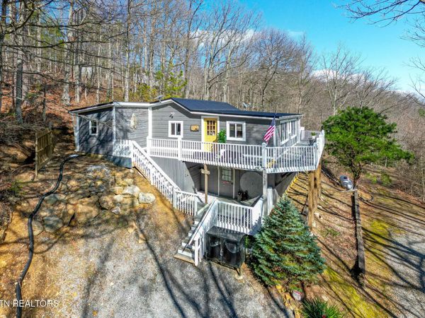 2592 Bluff Mountain Rd, Pigeon Forge, TN 37876
