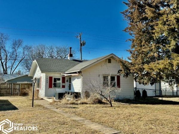 1809 S 15th Street, Burlington, IA 52601