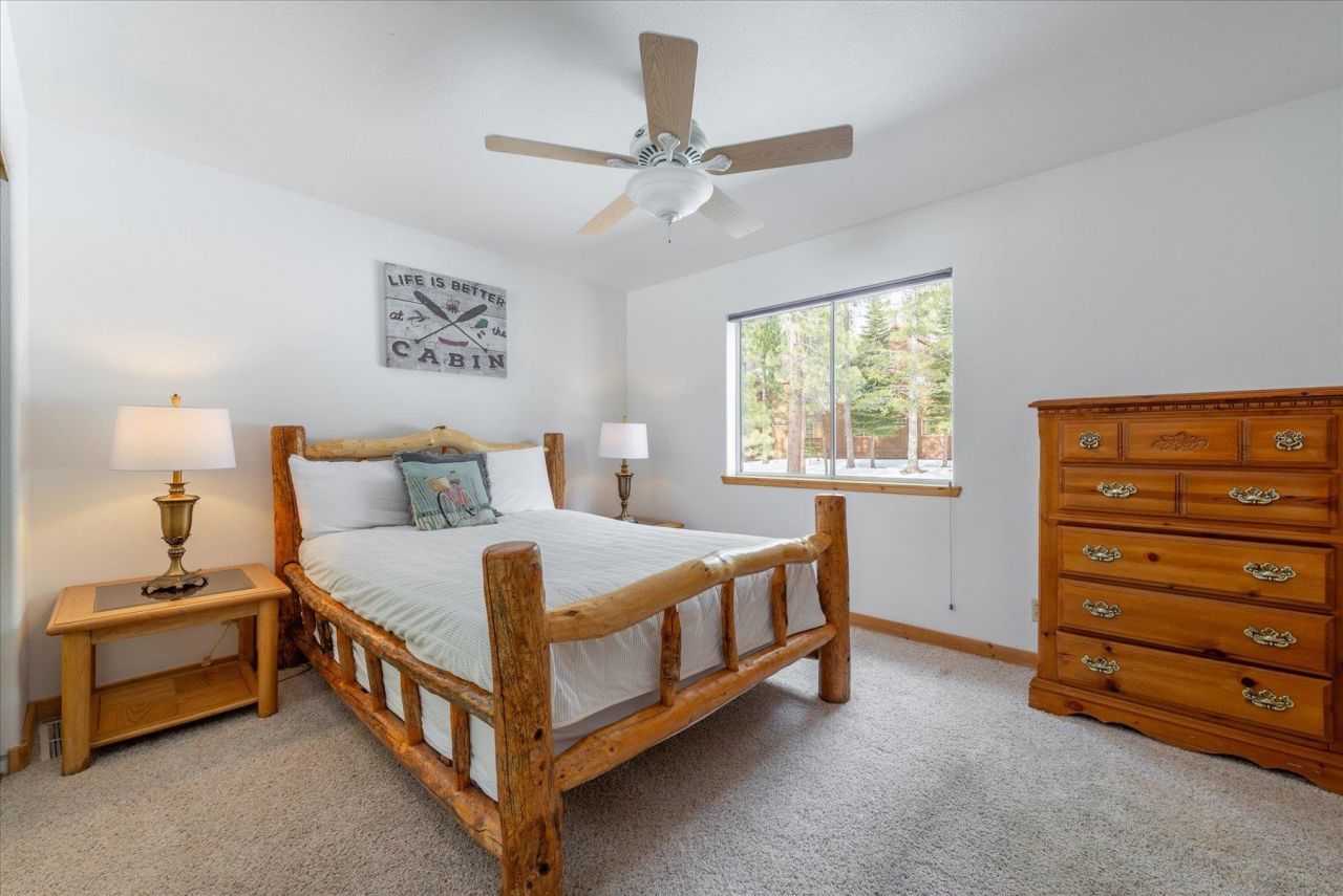 11870 Muhlebach Way, Truckee, CA 96161 Photo