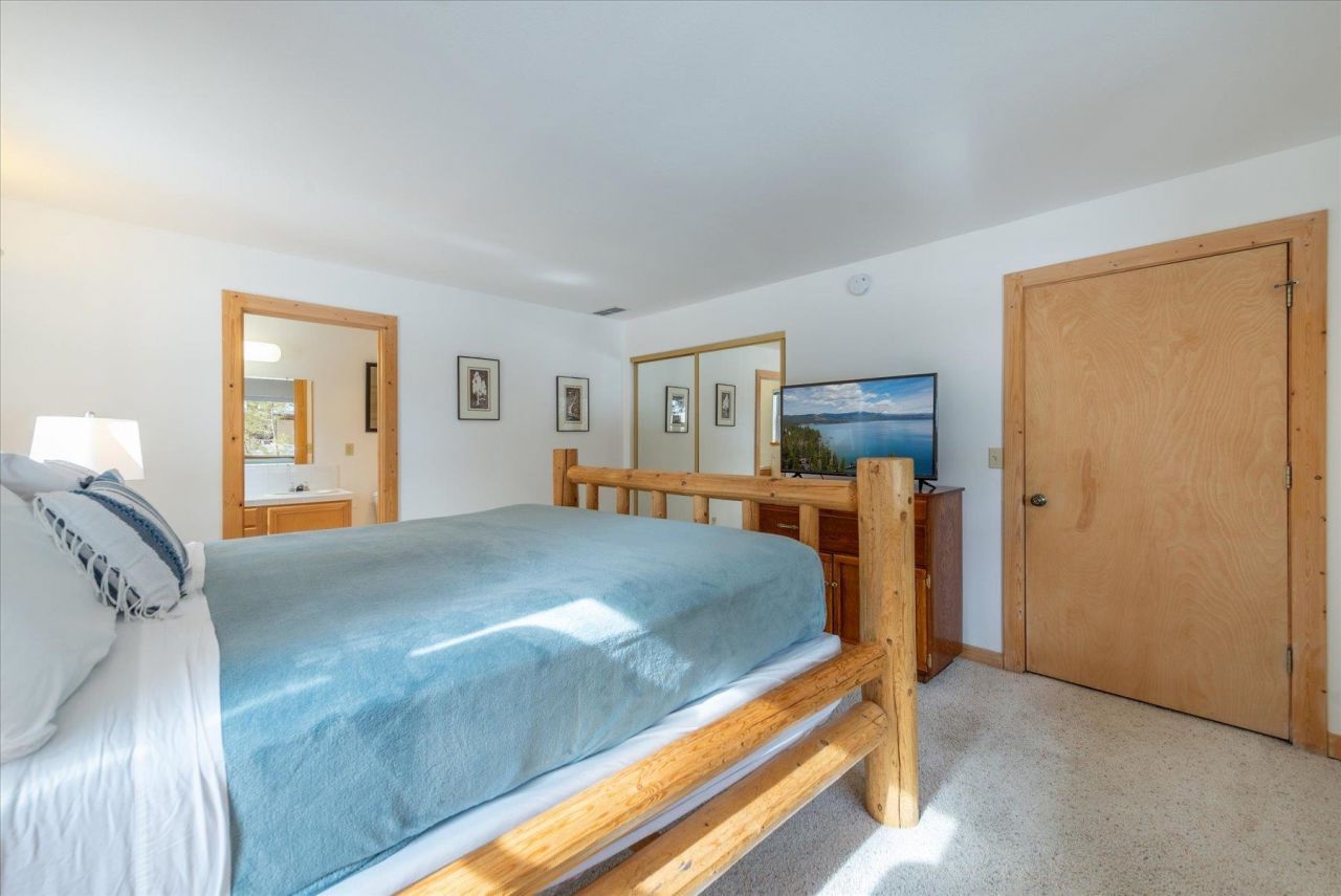 11870 Muhlebach Way, Truckee, CA 96161 Photo